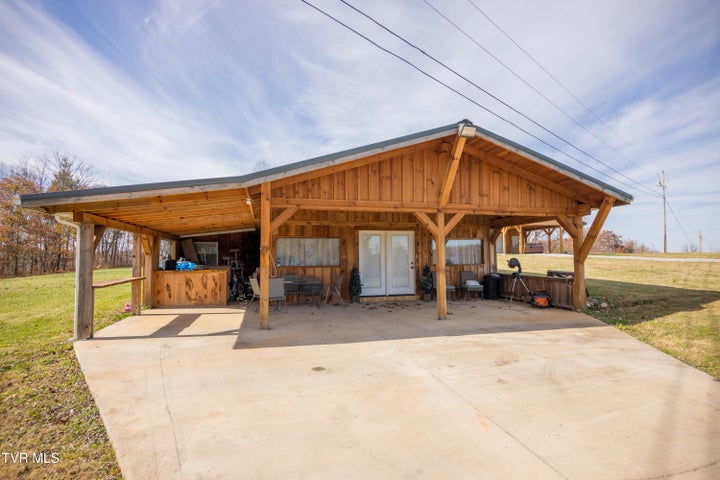 1st photo of 7695 Greystone Road