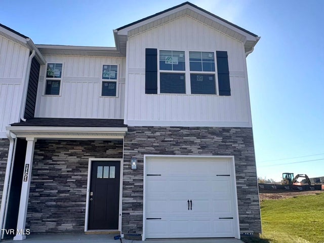 1st photo of 1161 Wenna Way 