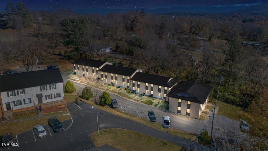 1st photo of 1308 Knob Creek Road