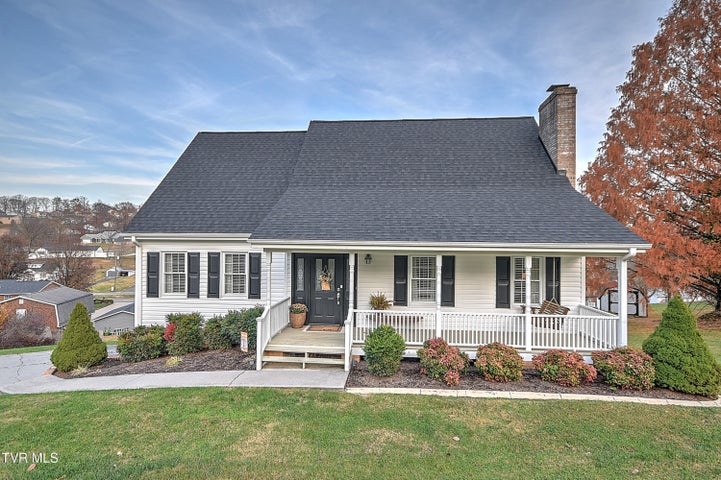 1st photo of 324 Ferndale Lane