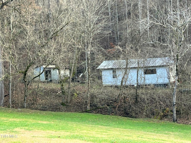 1st photo of 529 Stallard Lawson Cemetary Lane Lane