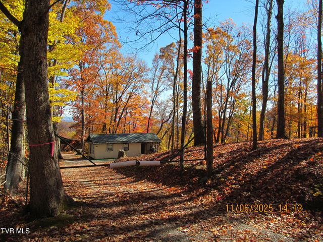 1st photo of 282 Siesta Lodge Drive