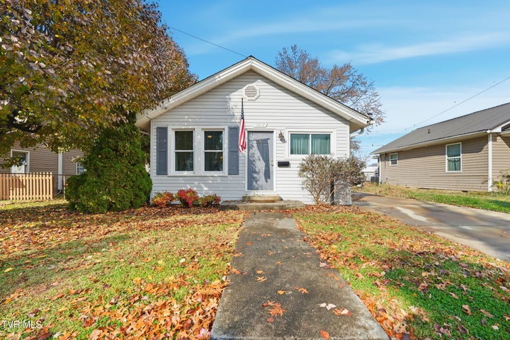 1st photo of 1010 Borden Street