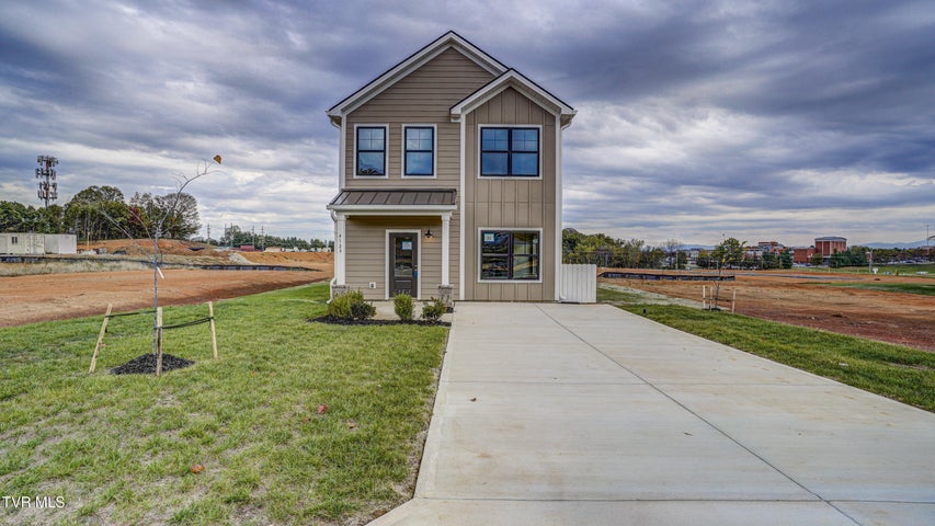 1st photo of 4129 Gambrel Oaks Street