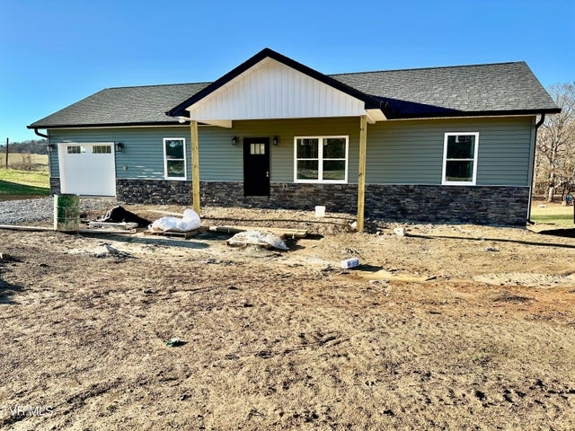 1st photo of 6020 Newport Highway