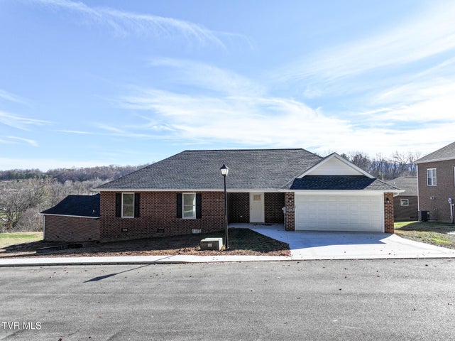 1st photo of 124 Keeneland Circle