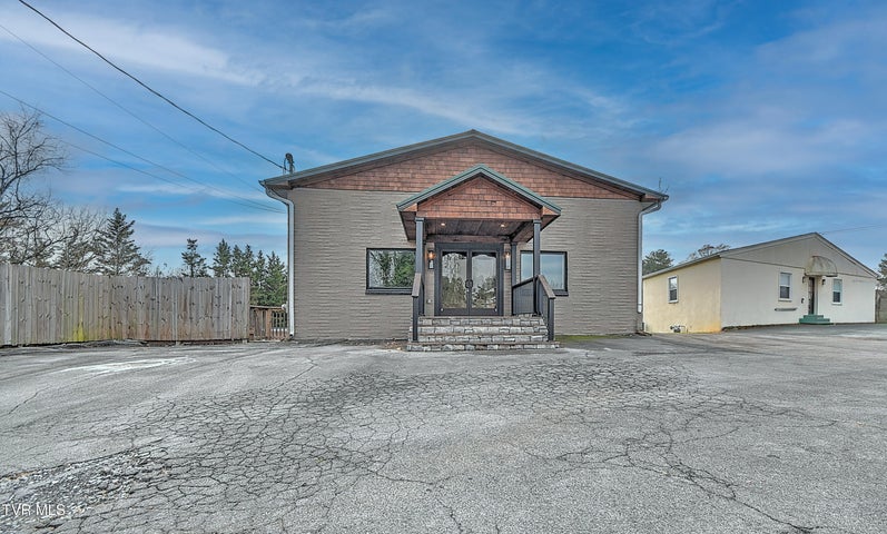 1st photo of 1100 5th Street