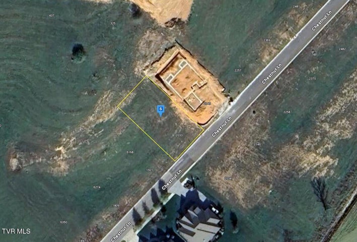 1st photo of 2033 Chestnut Lane