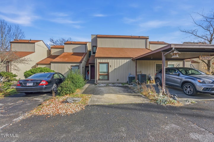 1st photo of 780 Hamilton Road