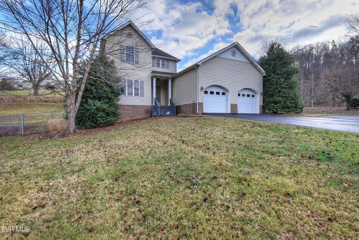 1st photo of 1000 Quail Run