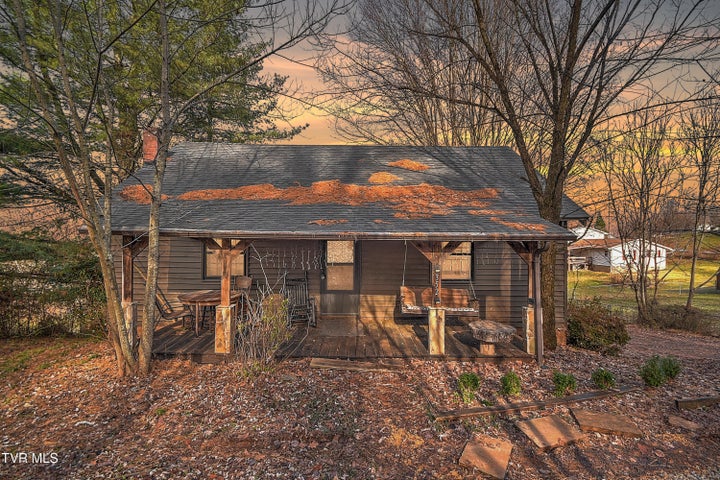 1st photo of 352 Stage Road