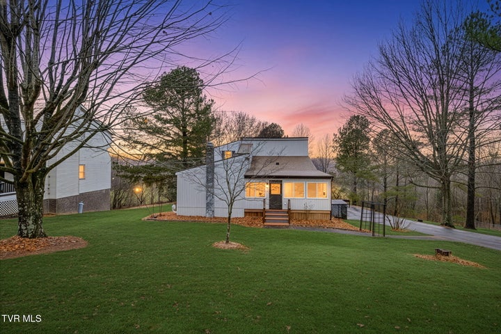 1st photo of 126 Cottonwood Drive