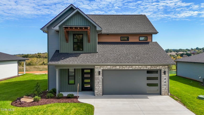 1st photo of 440 Noes Chapel Road