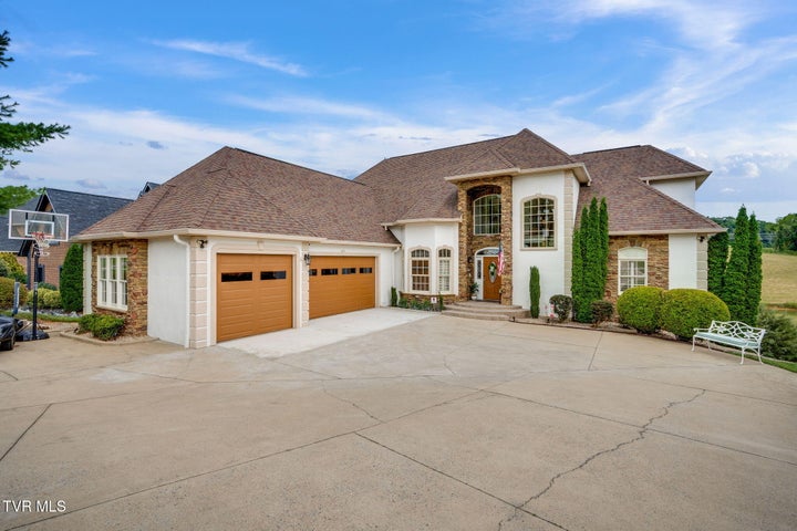 1st photo of 8 Lake Harbor Court