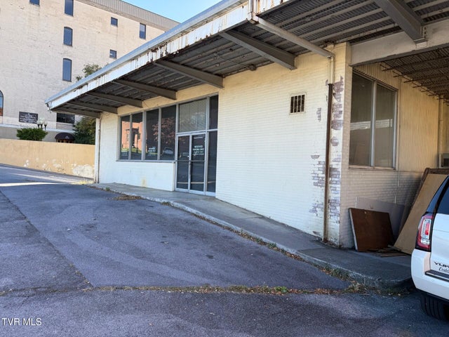 1st photo of 16 5th Street