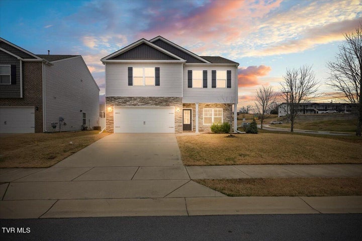 1st photo of 414 Brinkleys Way Way