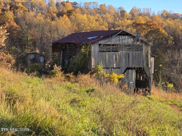 1st photo of 201 Elihu Road