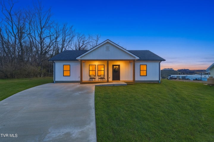 1st photo of 417 Elbert Way