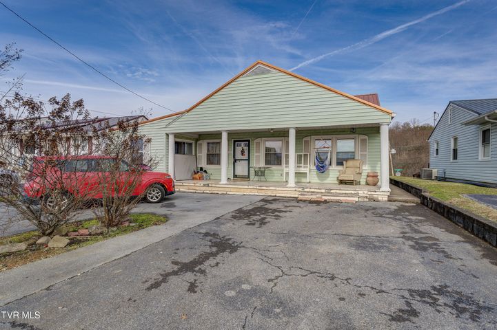 1st photo of 435 Roan Street