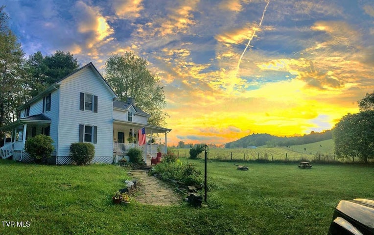 1st photo of 20217 Shadowood Circle