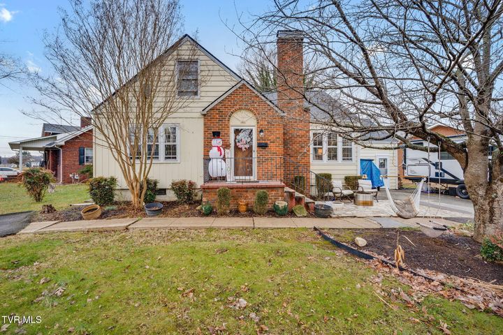 1st photo of 235 F Street