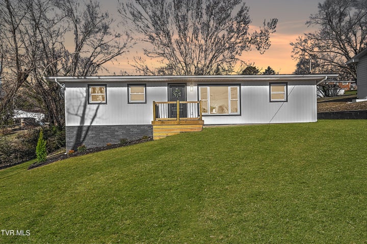 1st photo of 3408 Cardinal Street