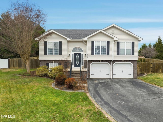 1st photo of 191 Royal Oaks Drive