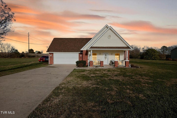 1st photo of 453 Rauhof Road