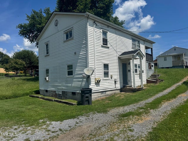 1st photo of 1108&1110 Fairview Avenue