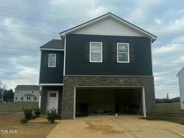 1st photo of 224 Chimney View Loop 