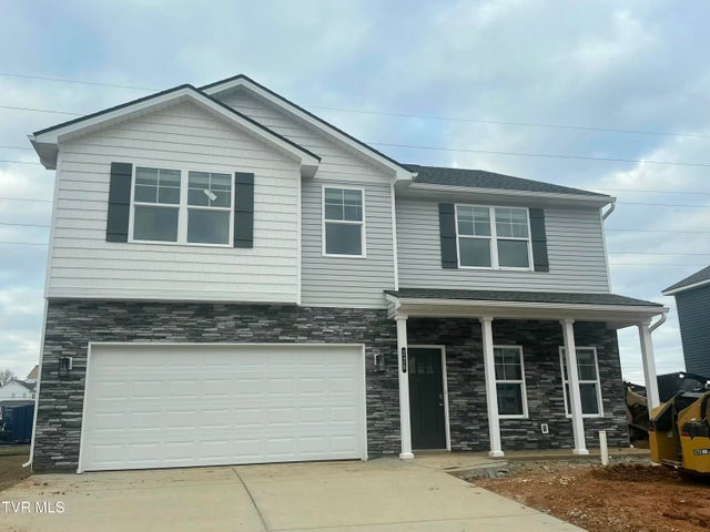 1st photo of 228 Chimney View Loop 