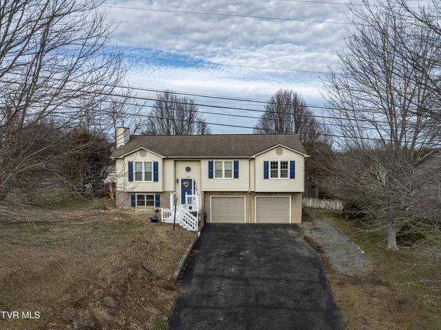 1st photo of 134 Tucker Lane