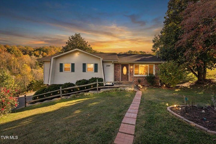 1st photo of 289 Brookside Lane