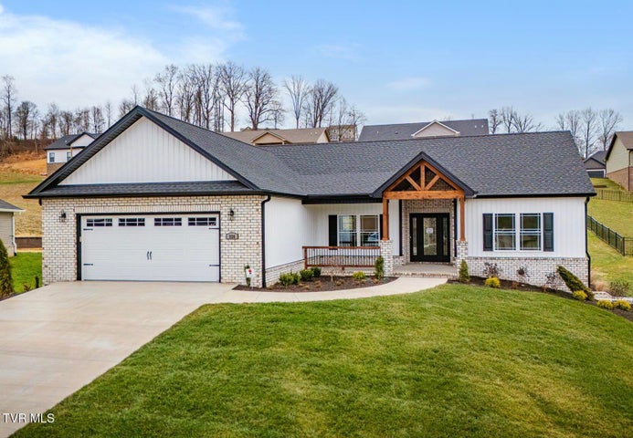 1st photo of 920 Daybreak Crest