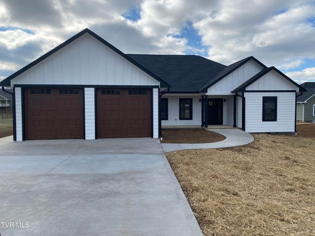 1st photo of 120 Green Lawn Avenue