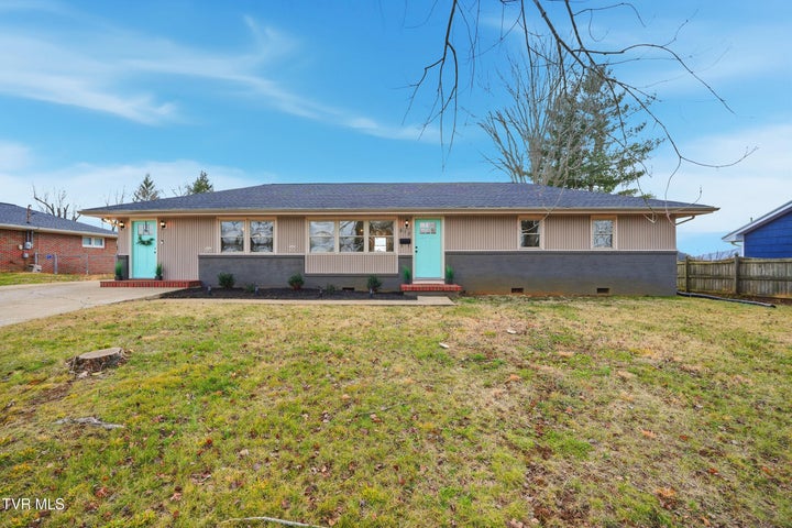 1st photo of 613 Norris Avenue