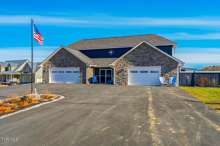 1st photo of 1964 Harbor Hills Drive