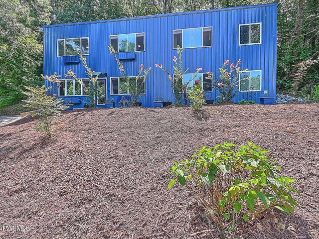 1st photo of 3 Overlook Court