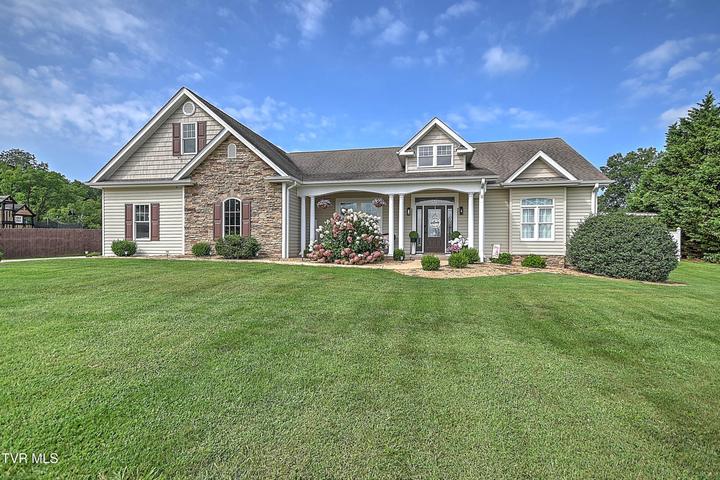 1st photo of 19796 Spur Strap Road