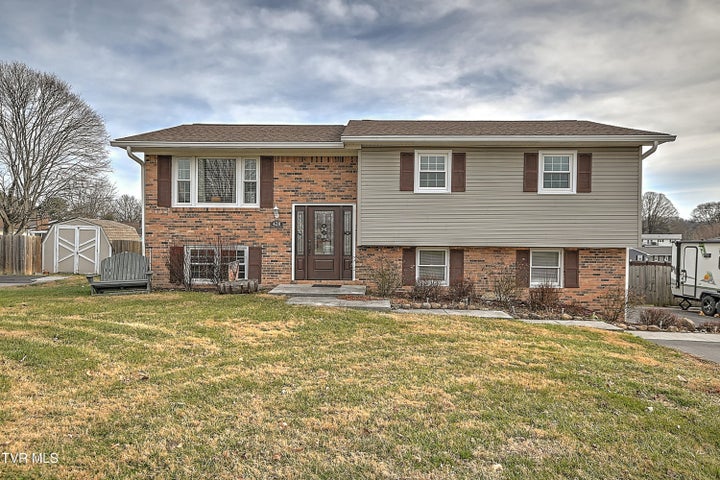 1st photo of 428 Timber Oak Drive