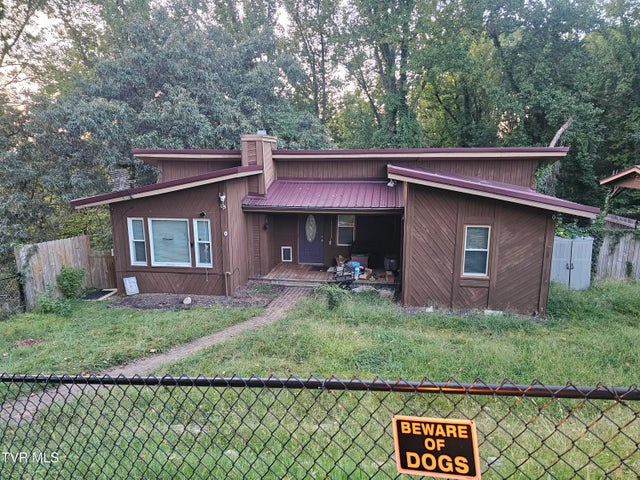 1st photo of 3910 Bond Drive