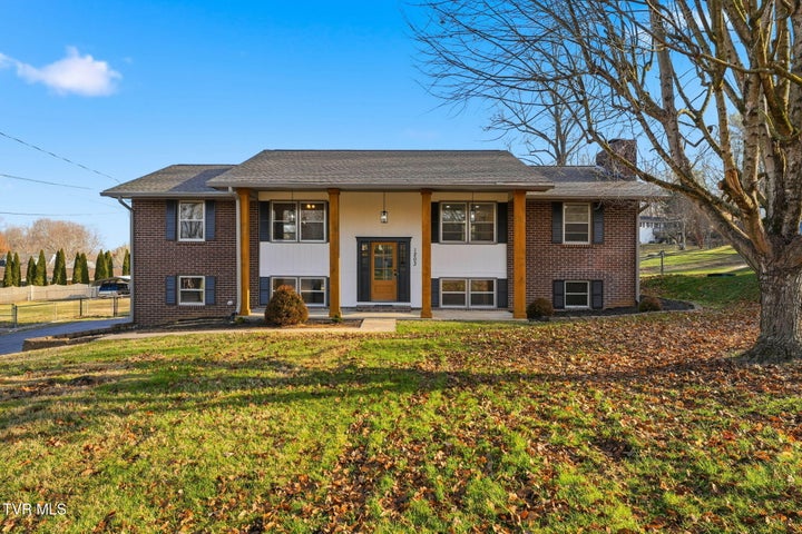 1st photo of 1203 Beechwood Drive