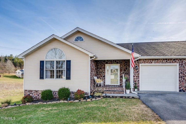 1st photo of 20850b Meadowbrook Drive