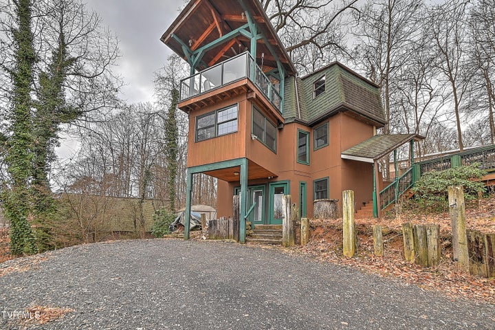 1st photo of 125 Shirley Street