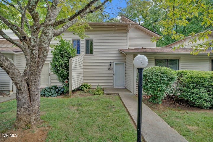 1st photo of 1559 Colony Park Drive