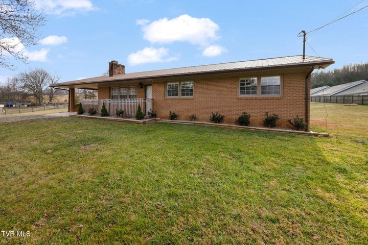 1st photo of 118 Hilbert Circle