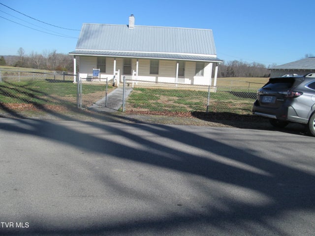 1st photo of 90 Lake Meadow Drive