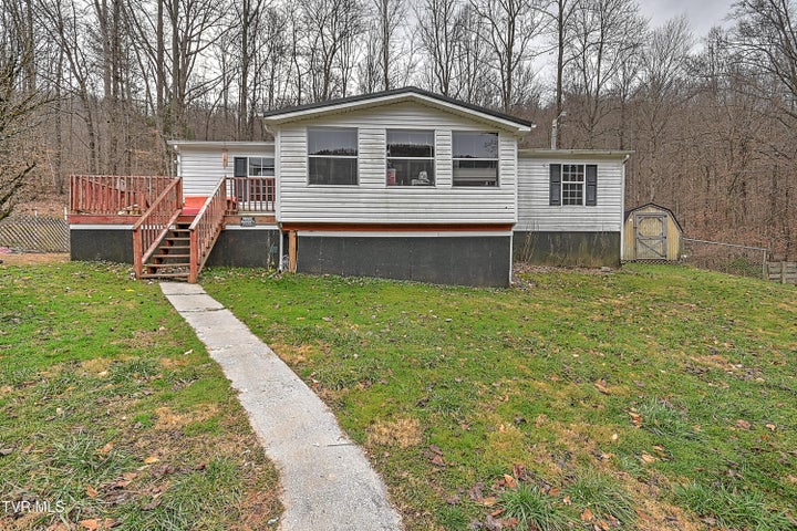 1st photo of 190 Cactus Drive