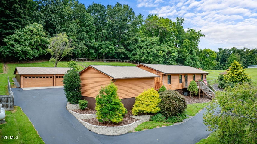 1st photo of 285 Spurgeon Road