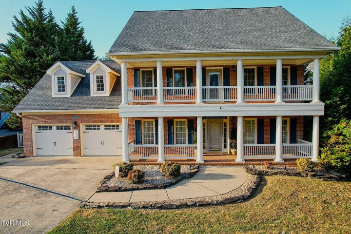 1st photo of 133 Magnolia Drive